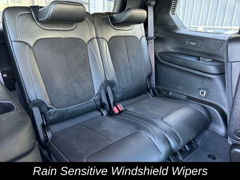 Used 2023 Jeep Grand Cherokee L Laredo image 31