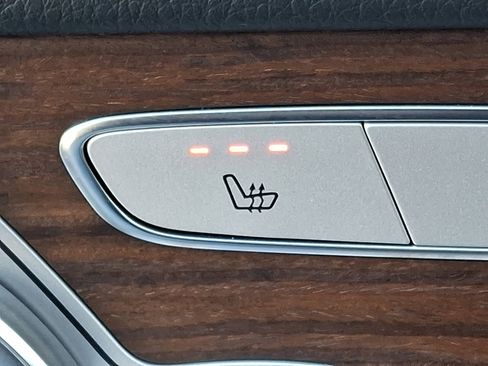 Certified 2022 Mercedes-Benz GLC 300 4MATIC image 25