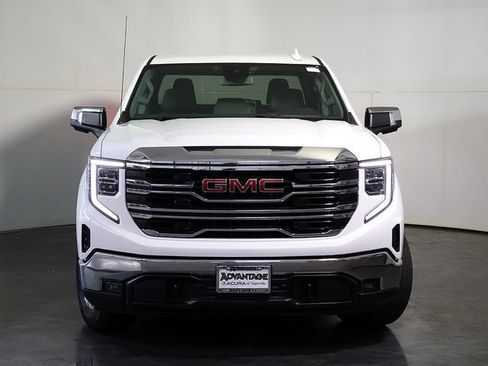 Used 2024 GMC Sierra 1500 SLT AWD/4WD image 9