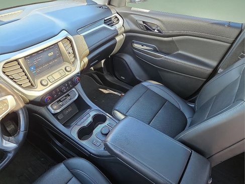 Used 2021 GMC Acadia SLT w/ Premium Package image 12