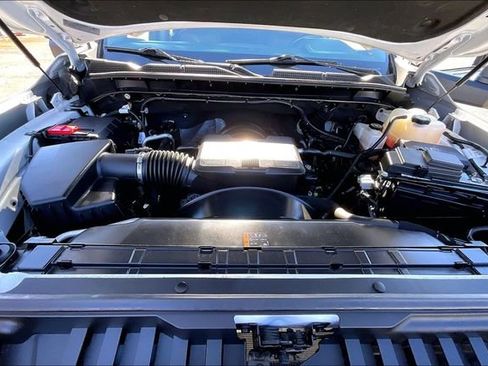 Used 2024 GMC Sierra 2500 SLT w/ SLT Premium Package image 19