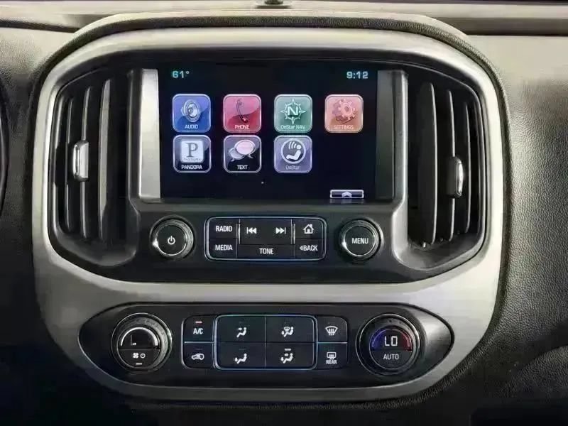 Used 2015 Chevrolet Colorado LT w/ Luxury Package RWD image 12