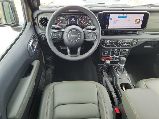 Used 2025 Jeep Gladiator Mojave AWD/4WD image 12