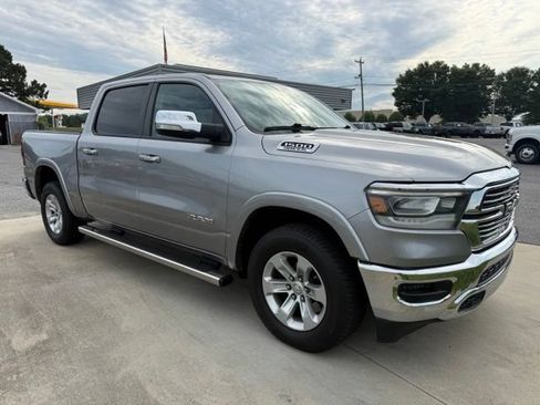 Used 2019 RAM 1500 Laramie AWD/4WD image 4
