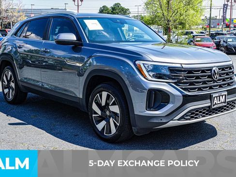 Used 2025 Volkswagen Atlas Cross Sport SE image 4