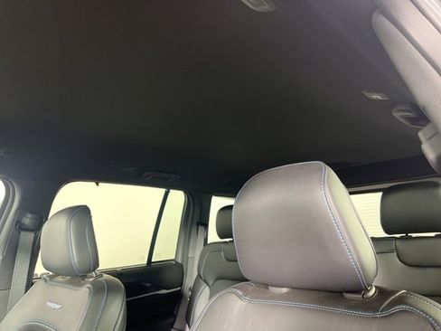 Used 2023 Jeep Grand Cherokee Trailhawk w/ Luxury Tech Group III image 5