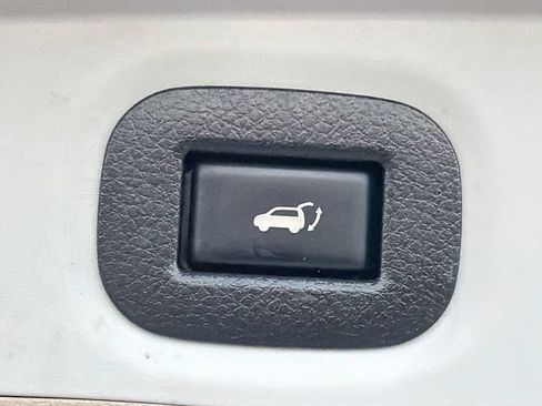 Used 2019 Nissan Rogue SL w/ Premium Package FWD image 12