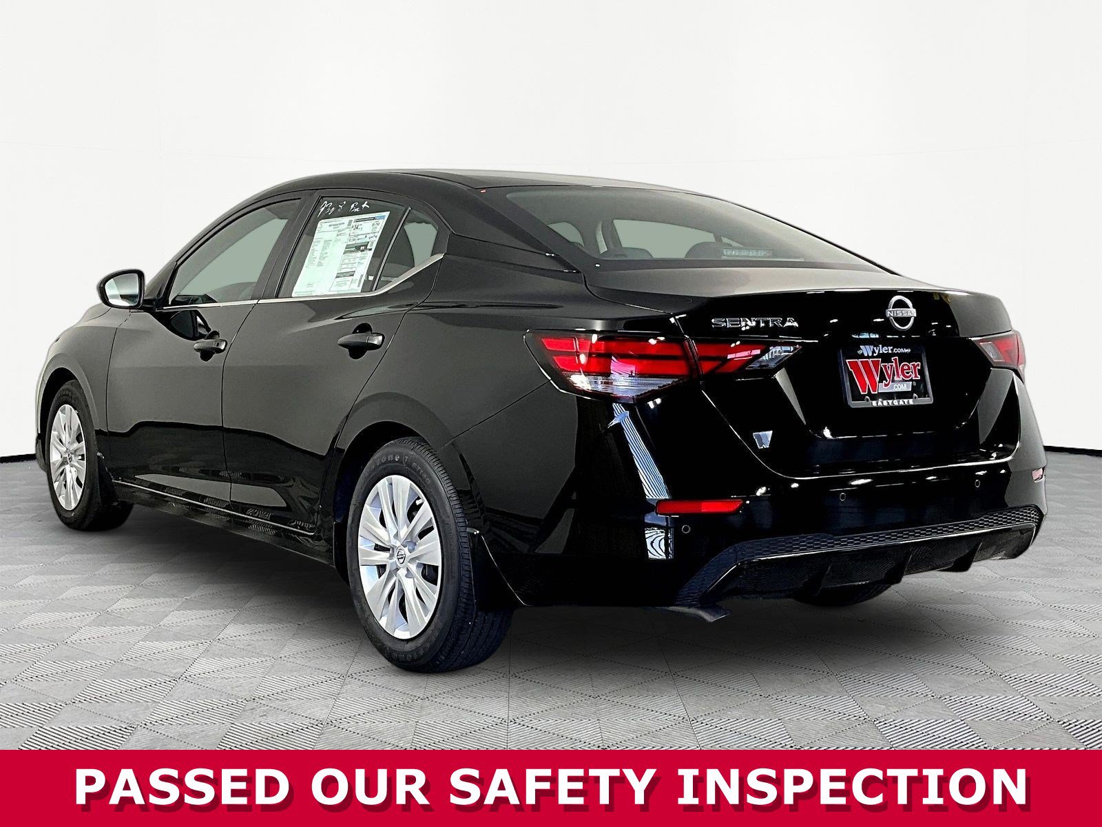 Used 2025 Nissan Sentra S FWD image 4