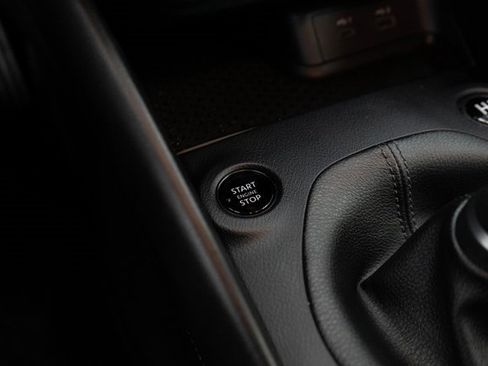 Used 2024 Nissan Z Performance w/ Floor Mat Package image 30