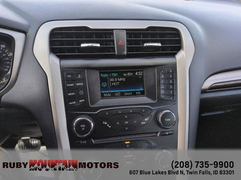 Used 2013 Ford Fusion SE FWD image 21