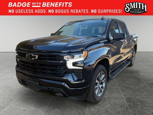 Used 2024 Chevrolet Silverado 1500 RST w/ Convenience Package II AWD/4WD image 4