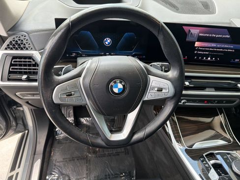 Used 2024 BMW X7 xDrive40i AWD/4WD image 16