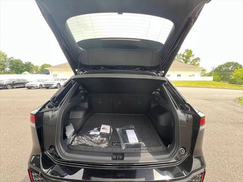 New 2026 Volkswagen Tiguan SE R-Line AWD/4WD image 22