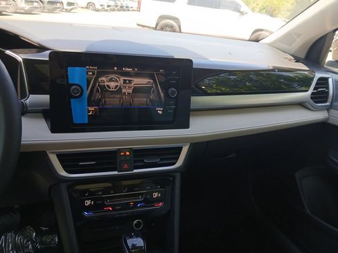 New 2026 Volkswagen Taos SE AWD/4WD image 17
