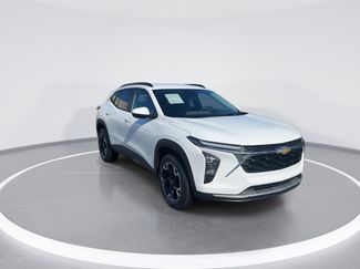 Used 2025 Chevrolet Trax LT w/ LT Convenience Package video 2