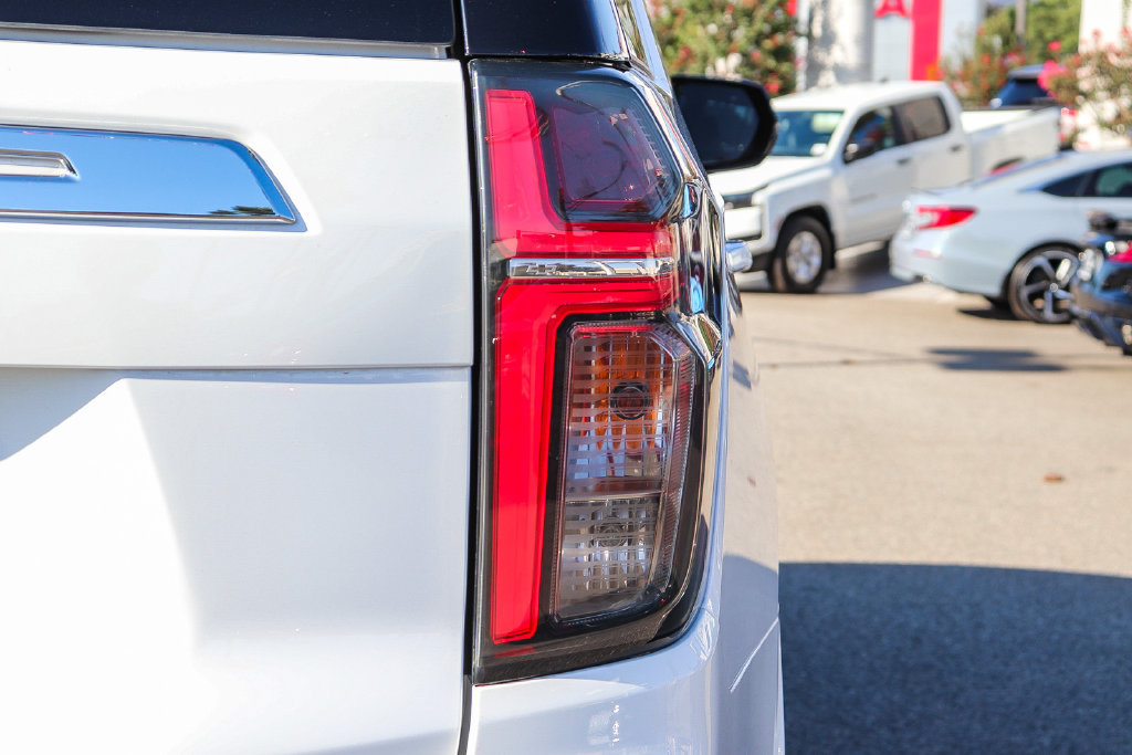 Used 2024 Chevrolet Tahoe Premier RWD image 9