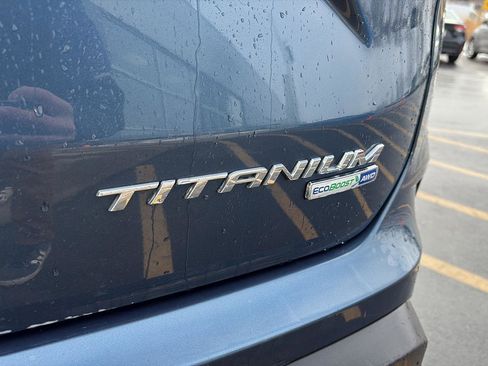 Used 2019 Ford Edge Titanium image 7