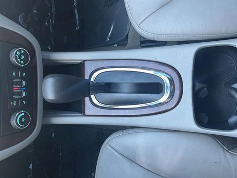 Used 2011 Chevrolet Impala LT w/ Luxury Edition Package FWD image 14