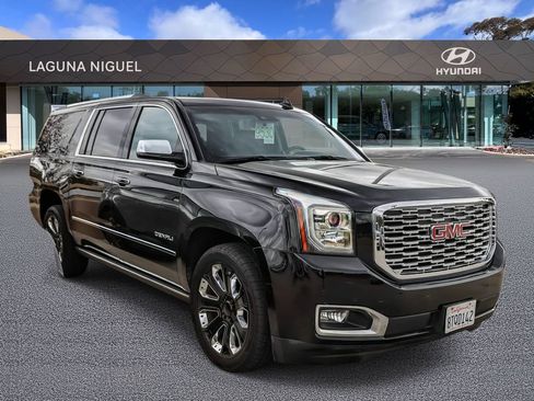 Used 2020 GMC Yukon XL Denali w/ Denali Ultimate Package AWD/4WD image 1