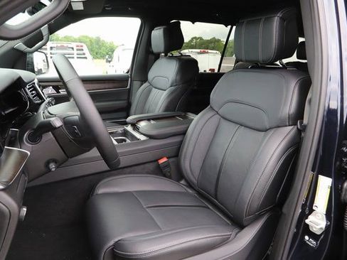 New 2024 Jeep Grand Wagoneer L 4WD w/ Convenience Group III image 15
