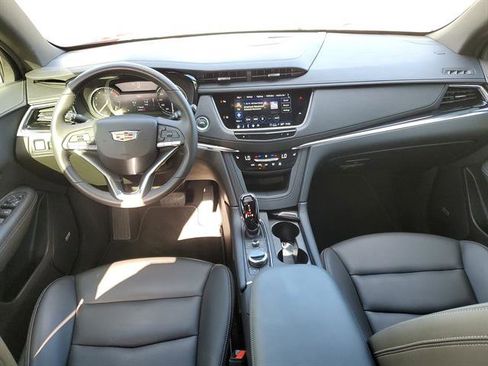 Used 2024 Cadillac XT6 Luxury FWD image 17