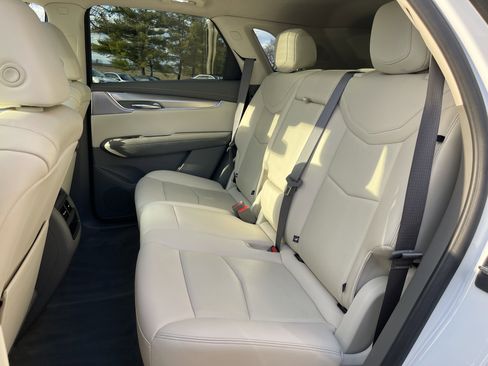 Used 2021 Cadillac XT5 Premium Luxury image 19