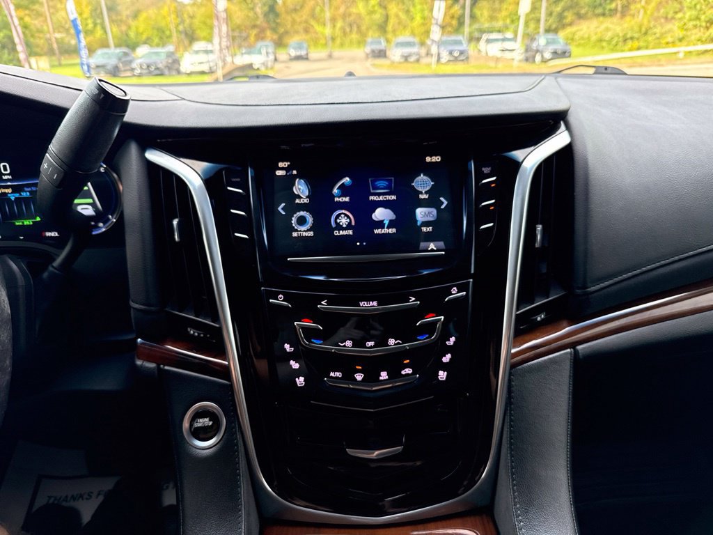 Used 2018 Cadillac Escalade Luxury AWD/4WD image 15