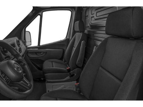 Used 2021 Mercedes-Benz Sprinter 2500 image 9