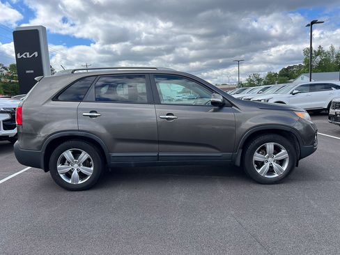 Used 2013 Kia Sorento EX w/ Premium Plus Pkg FWD image 11