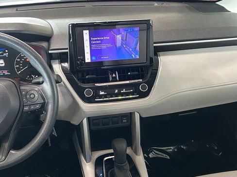 Used 2024 Toyota Corolla Cross L FWD image 10