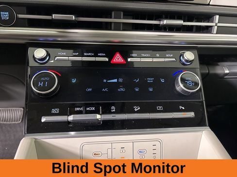 Used 2025 Hyundai Santa Fe SEL image 16