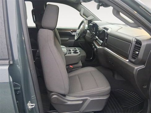 Used 2025 Chevrolet Silverado 1500 LT image 15