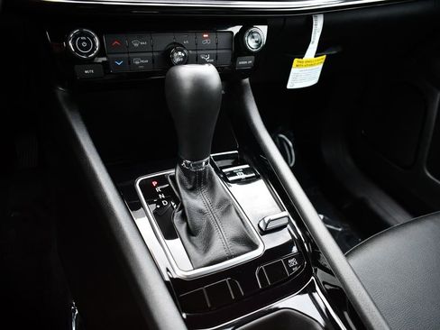 New 2026 Jeep Compass Latitude AWD/4WD image 16