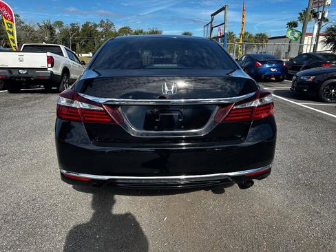 Used 2017 Honda Accord LX image 6