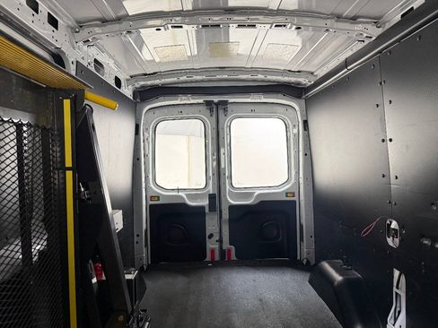 Used 2020 Ford Transit 250 Medium Roof w/ Load Area Protection Package RWD image 24