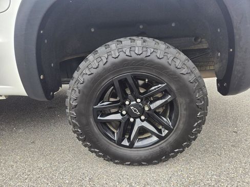 Used 2020 Chevrolet Silverado 1500 LT Trail Boss image 7