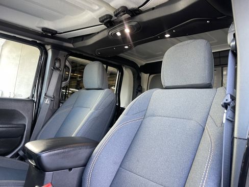 New 2026 Jeep Gladiator Sport AWD/4WD image 16