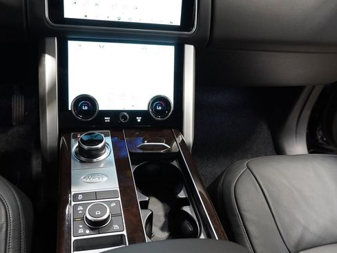 Used 2022 Land Rover Range Rover image 36