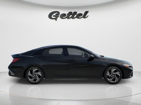 New 2026 Hyundai Elantra SEL Sport Premium FWD image 5