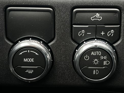 New 2026 GMC Sierra 1500 Elevation image 15