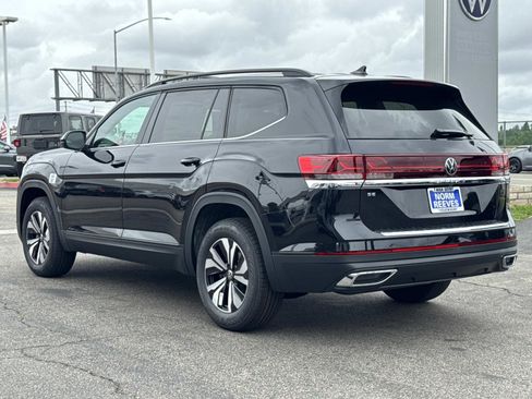 New 2026 Volkswagen Atlas SE FWD image 3