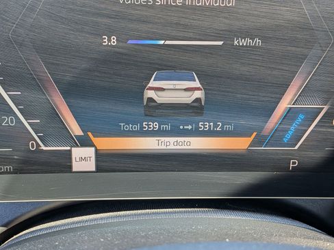 Used 2026 BMW i5 eDrive40 w/ M Sport Package image 22