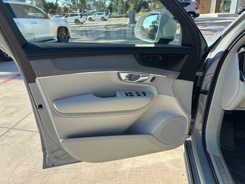 Used 2026 Volvo XC90 B6 Ultra w/ Protection Package Premier AWD/4WD image 19