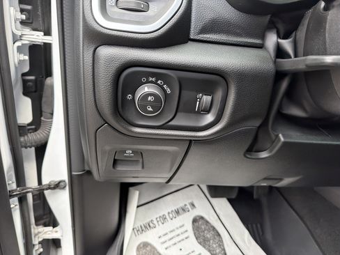 Used 2024 RAM 1500 Big Horn AWD/4WD image 18