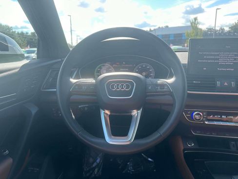 Used 2024 Audi Q5 e Premium Plus image 13