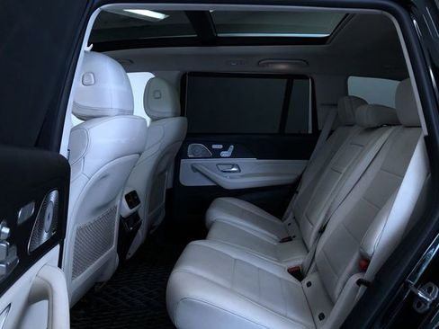 Used 2021 Mercedes-Benz GLS 450 4MATIC image 20
