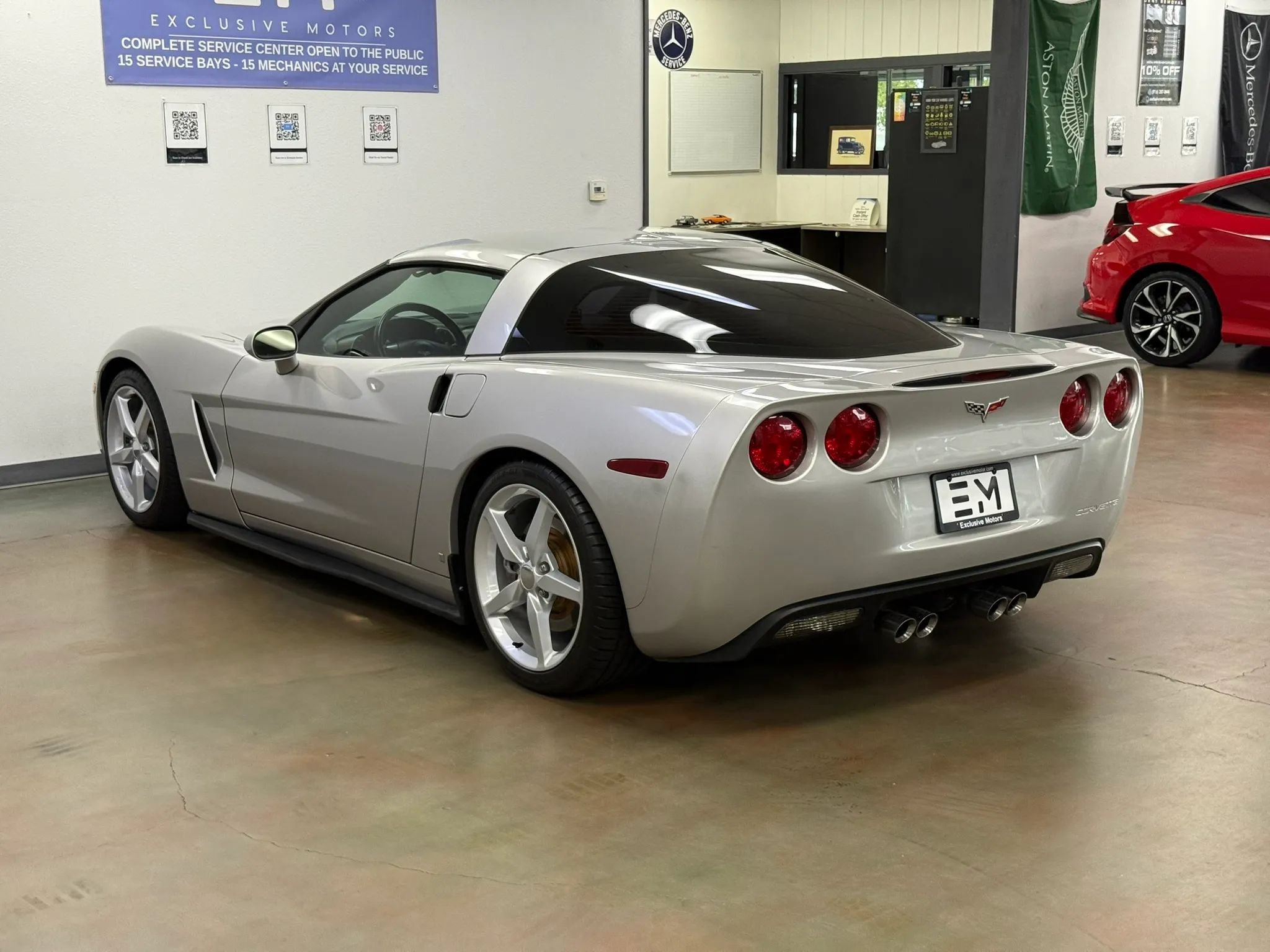 Used 2007 Chevrolet Corvette Coupe w/ Preferred Equipment Group RWD image 5