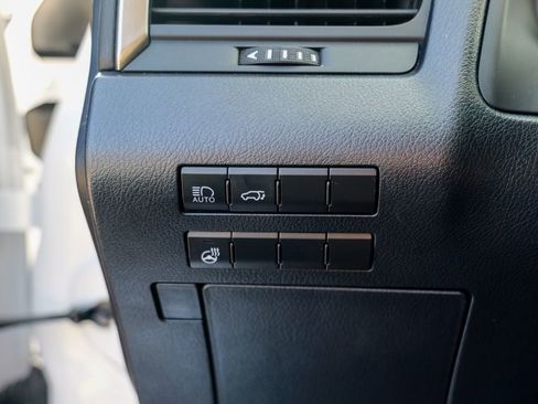 Used 2022 Lexus RX 350L Premium w/ Premium Package image 55