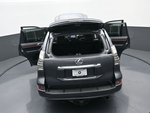 Used 2018 Lexus GX 460 Premium w/ Premium Package AWD/4WD image 41