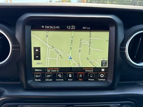 Used 2022 Jeep Gladiator Overland w/ Popular Equipment Package AWD/4WD image 25
